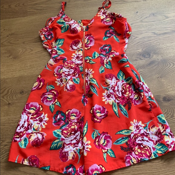 Floral romper - Picture 2 of 3